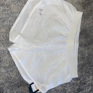 Under Armour NWT White Fly By 2.0 Running Shorts Size S